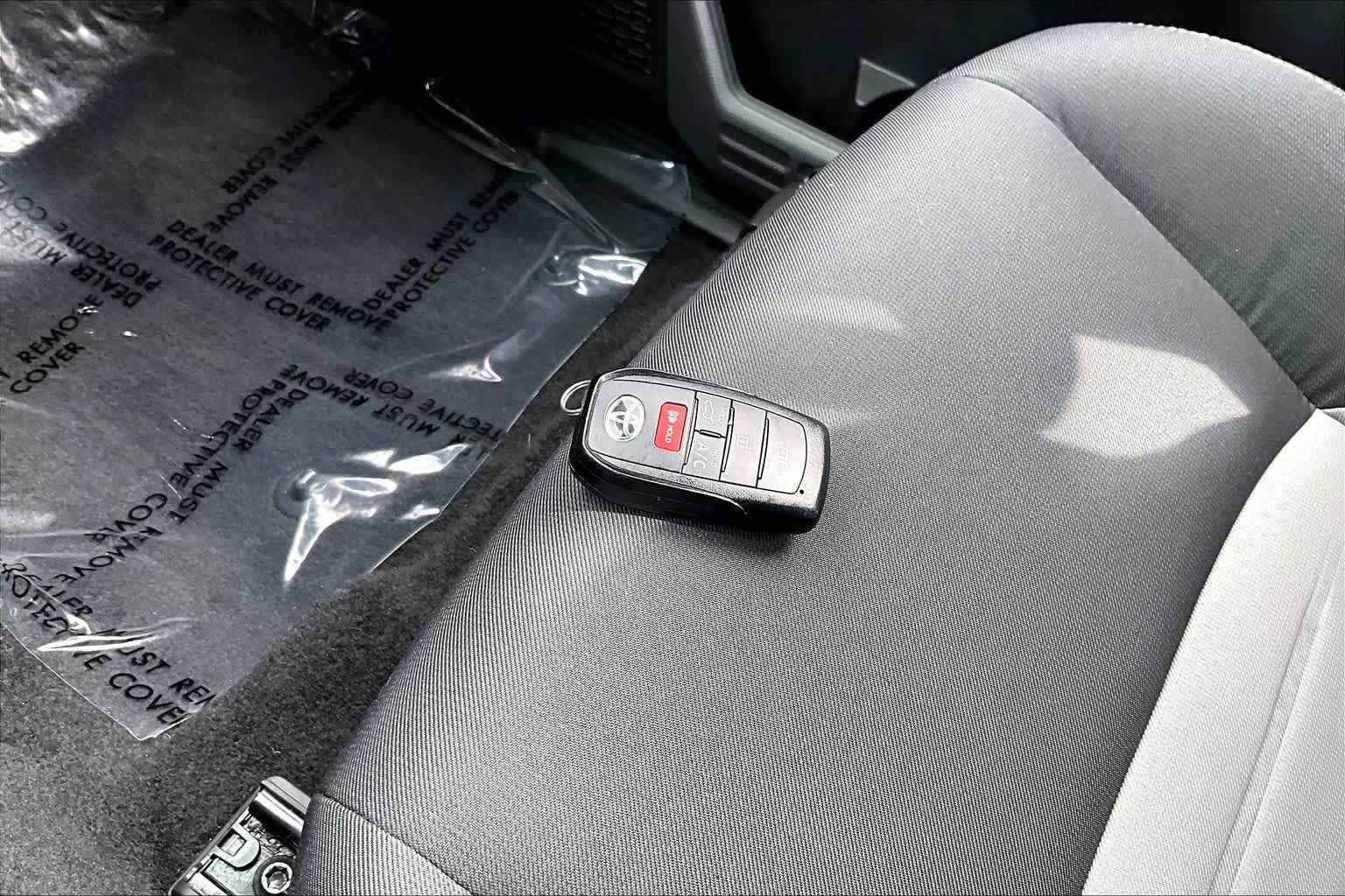 Used 2024 Toyota Tacoma TRD Sport AWD/4WD image 14