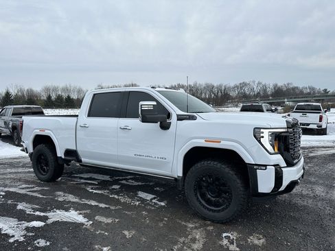 Used 2025 GMC Sierra 3500 Denali Ultimate image 9