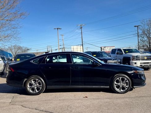 Used 2023 Honda Accord EX image 7