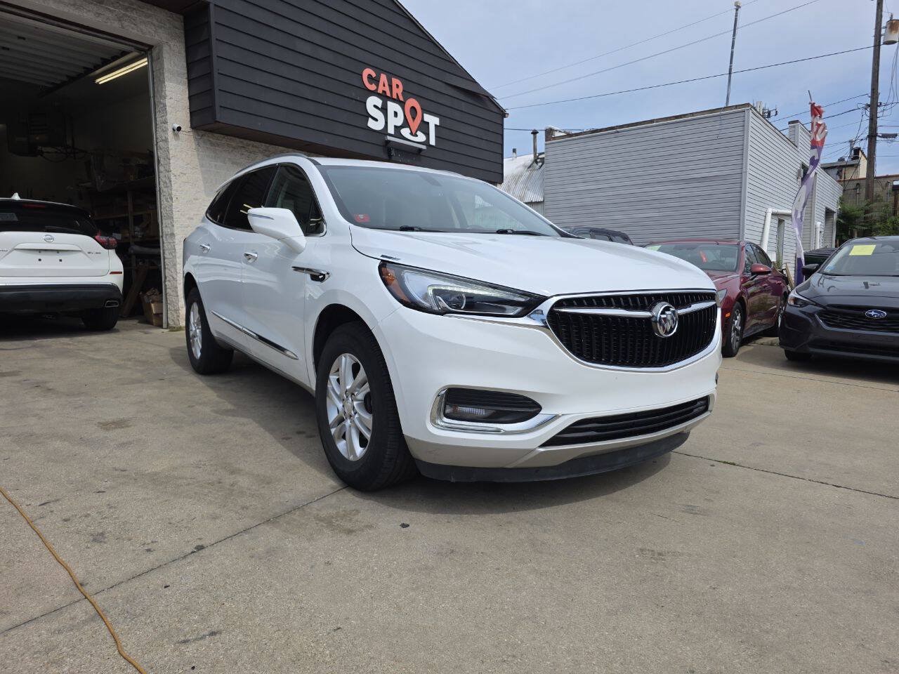 Used 2020 Buick Enclave Essence FWD image 1