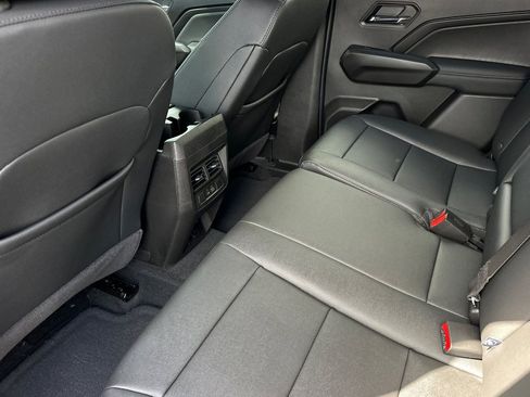 New 2026 Chevrolet Colorado LT image 12