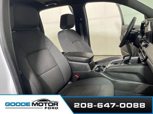 Used 2024 Chevrolet Colorado LT w/ LT Convenience Package II AWD/4WD image 24