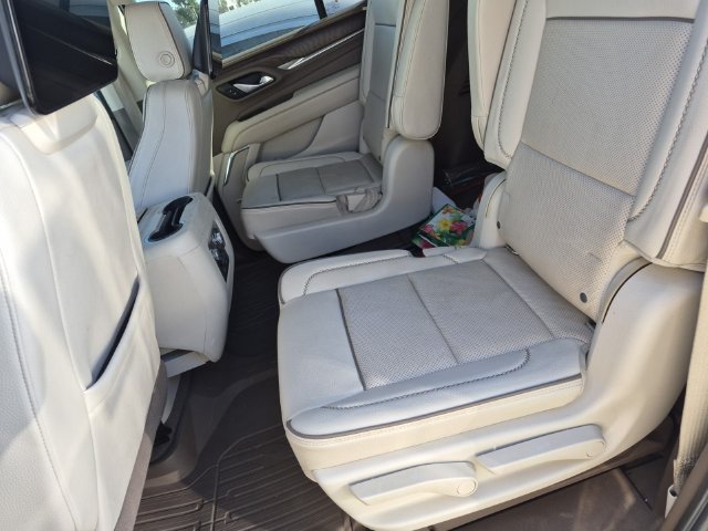Used 2021 GMC Yukon Denali w/ Denali Premium Package RWD image 13