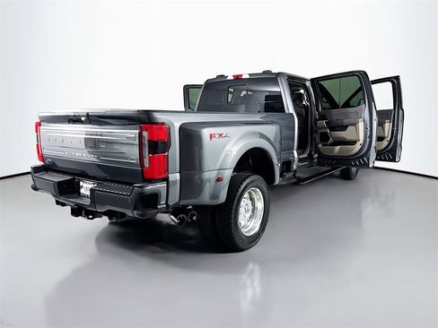Used 2026 Ford F450 Platinum w/ Platinum Plus Package image 39