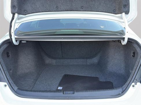 Used 2018 Honda Accord Sport image 26