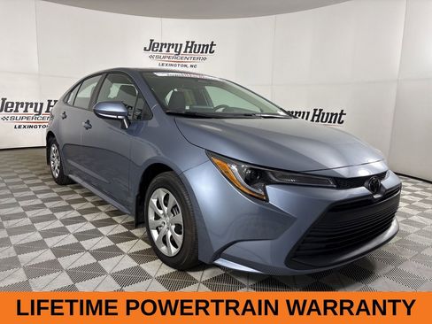 Used 2026 Toyota Corolla LE FWD image 4
