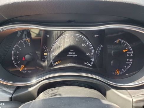 Used 2021 Jeep Grand Cherokee Limited AWD/4WD image 12