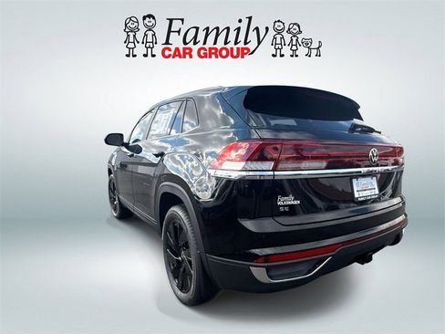 New 2026 Volkswagen Atlas Cross Sport SE FWD image 4