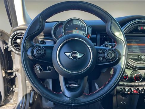Used 2019 MINI Cooper S image 15