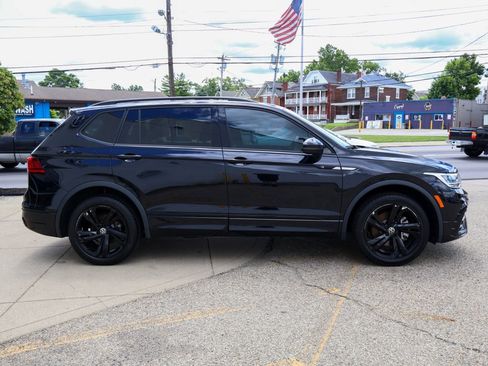 Used 2024 Volkswagen Tiguan SE R-Line FWD image 6