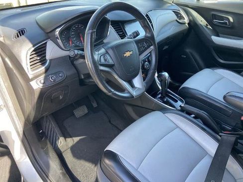 Used 2017 Chevrolet Trax Premier w/ Driver Confidence II Package image 6