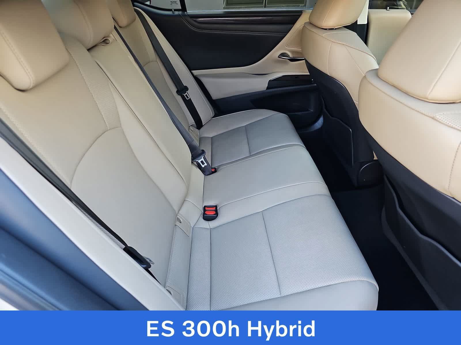 Used 2019 Lexus ES 300h w/ Premium Package FWD image 17
