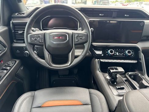 Used 2024 GMC Sierra 1500 AT4 w/ Technology Package AWD/4WD image 25