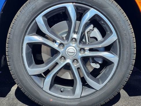 New 2026 Chrysler Pacifica Pinnacle AWD/4WD image 17