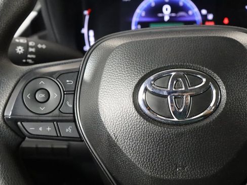 Used 2026 Toyota Corolla LE FWD image 8