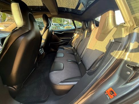 Used 2016 Tesla Model S 75 image 17