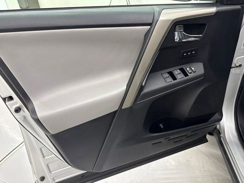 Used 2015 Toyota RAV4 Limited w/ Technology Package image 11