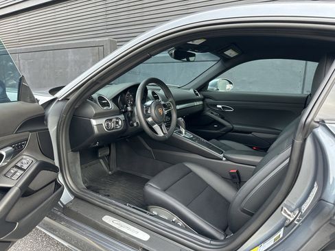 Certified 2025 Porsche 718 Cayman image 4