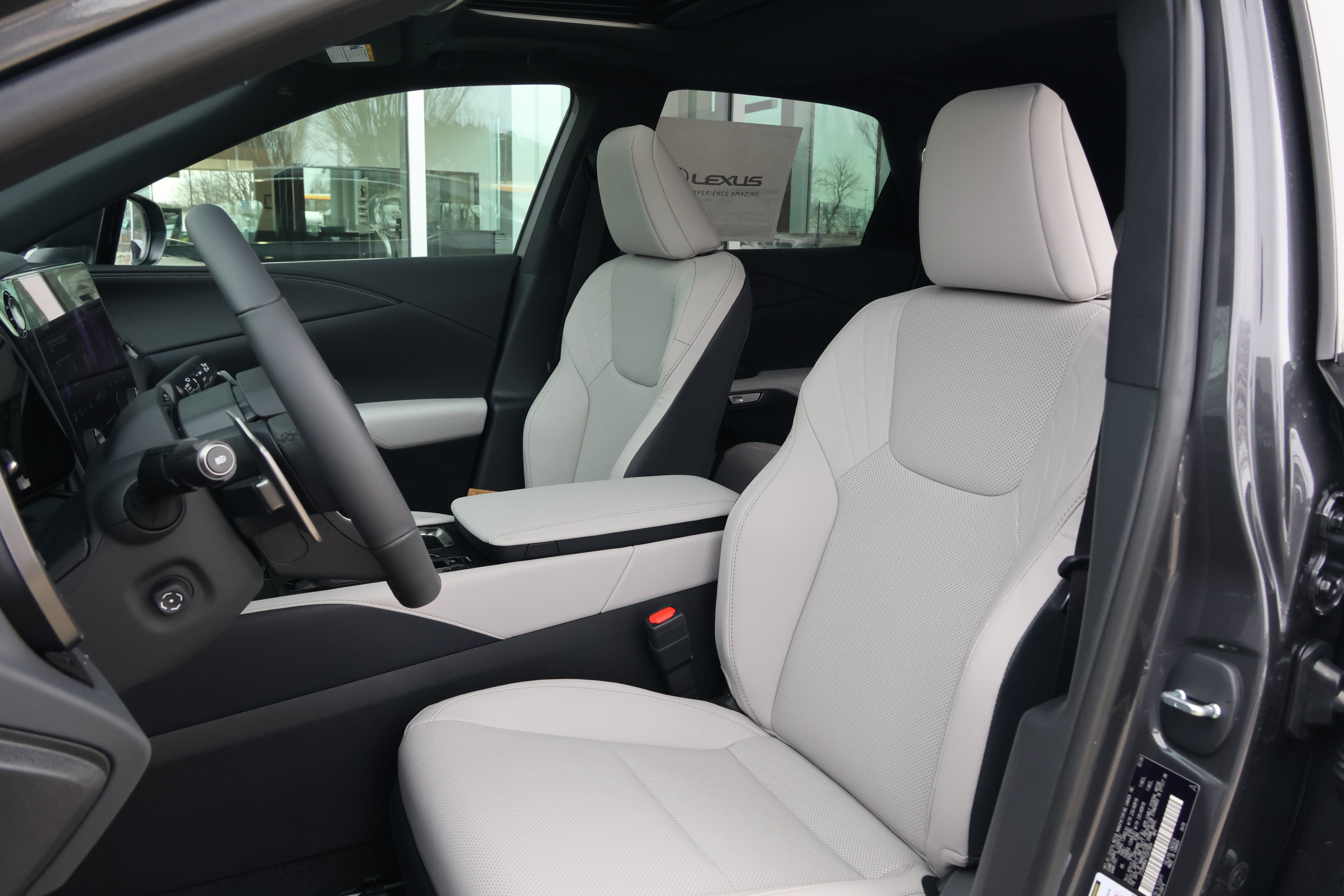 New 2026 Lexus RX 350 FWD image 32