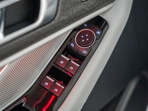 Used 2025 Ford Explorer Platinum w/ Ultimate Package image 46