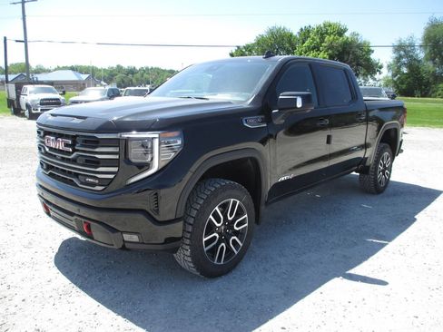 New 2026 GMC Sierra 1500 AT4 w/ AT4 Premium Package AWD/4WD image 11