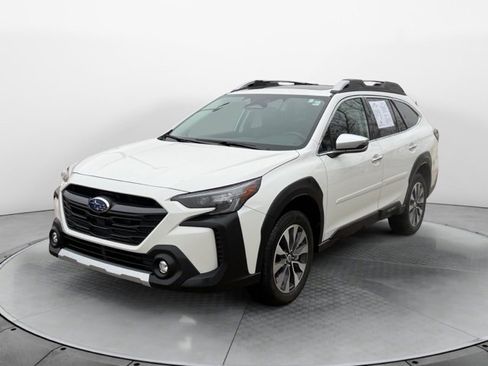 Used 2025 Subaru Outback Touring XT image 7