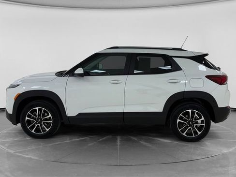 Used 2025 Chevrolet TrailBlazer LT w/ Convenience Package image 6