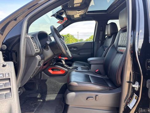 Used 2023 Nissan Frontier PRO-4X w/ Pro-4X Premium Package AWD/4WD image 12