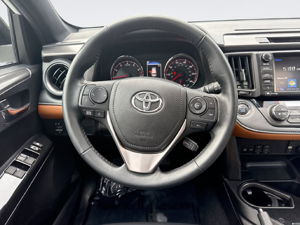 Used 2018 Toyota RAV4 SE w/ Advanced Technology Package AWD/4WD image 11