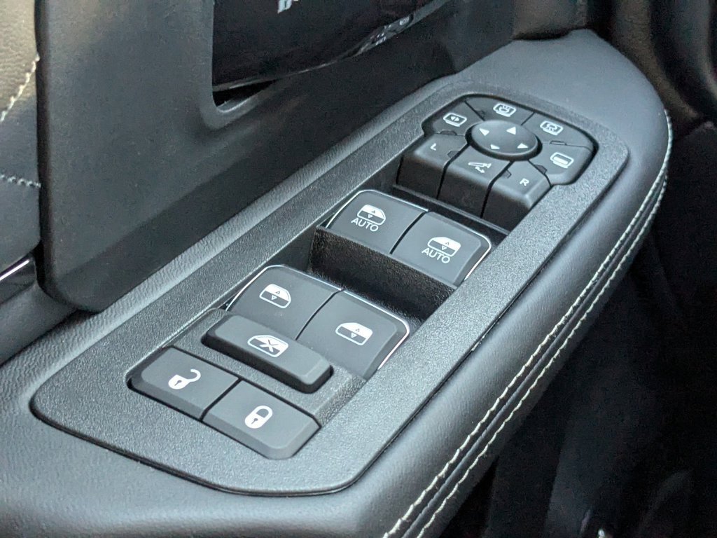 New 2026 RAM 2500 Limited AWD/4WD image 22
