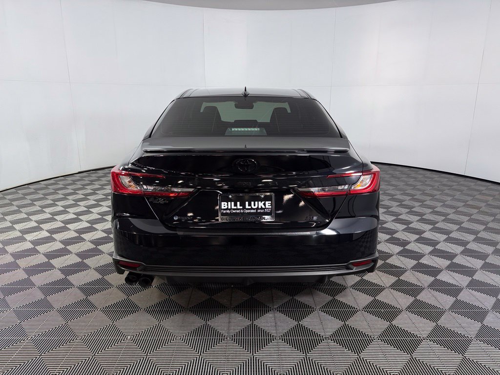 Used 2025 Toyota Camry SE w/ Convenience Package FWD image 8