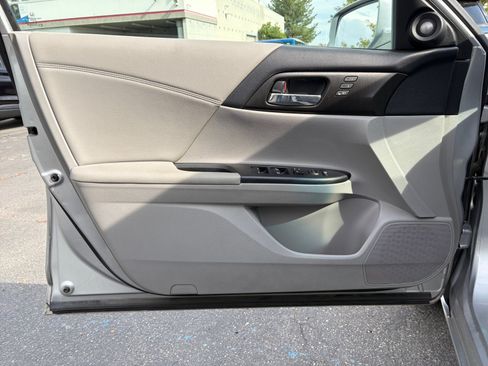 Used 2014 Honda Accord EX-L image 9