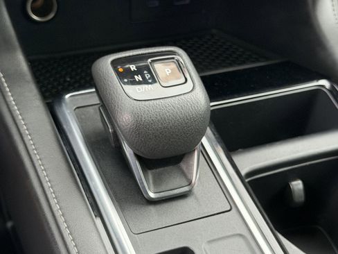 Used 2023 Nissan Pathfinder SV AWD/4WD image 22