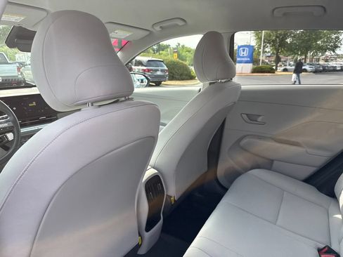 Certified 2024 Hyundai Kona SEL w/ Convenience Package AWD/4WD image 20