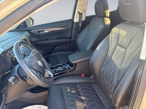 Used 2023 Buick Envision Avenir image 11