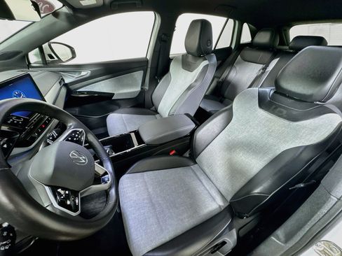 Used 2023 Volkswagen ID.4 Pro RWD image 14