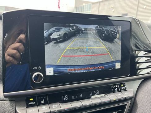 Used 2025 Toyota Camry LE w/ Convenience Package FWD image 39