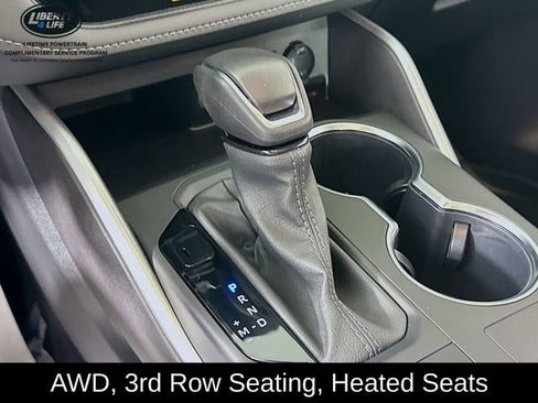 Used 2024 Toyota Highlander XLE image 16