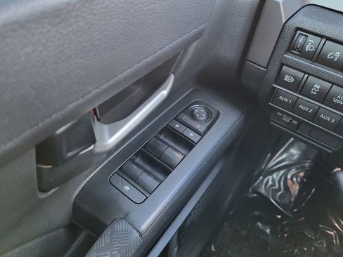 Certified 2024 Toyota Tacoma TRD Off-Road image 13