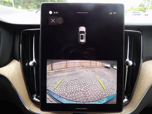 New 2026 Volvo XC60 B5 Core w/ Climate Package image 19