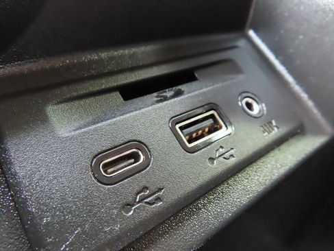Used 2021 Chevrolet Silverado 2500 LTZ AWD/4WD image 9