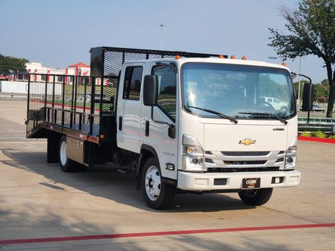 New 2025 Chevrolet Low Cab Forward image 2