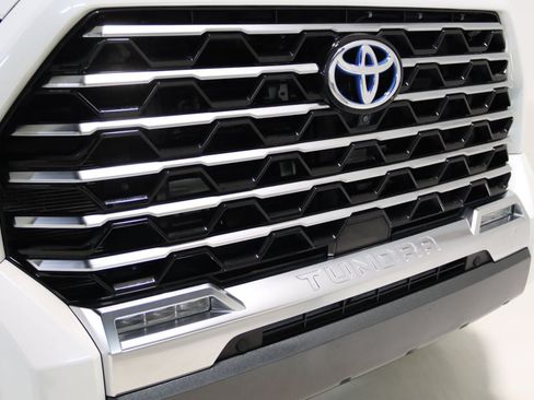 Used 2024 Toyota Tundra Capstone AWD/4WD image 29