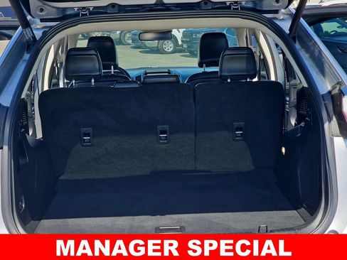 Used 2022 Ford Edge Titanium AWD/4WD image 12