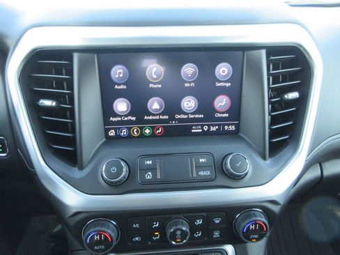 Used 2023 GMC Acadia SLE w/ Driver Convenience Package image 31