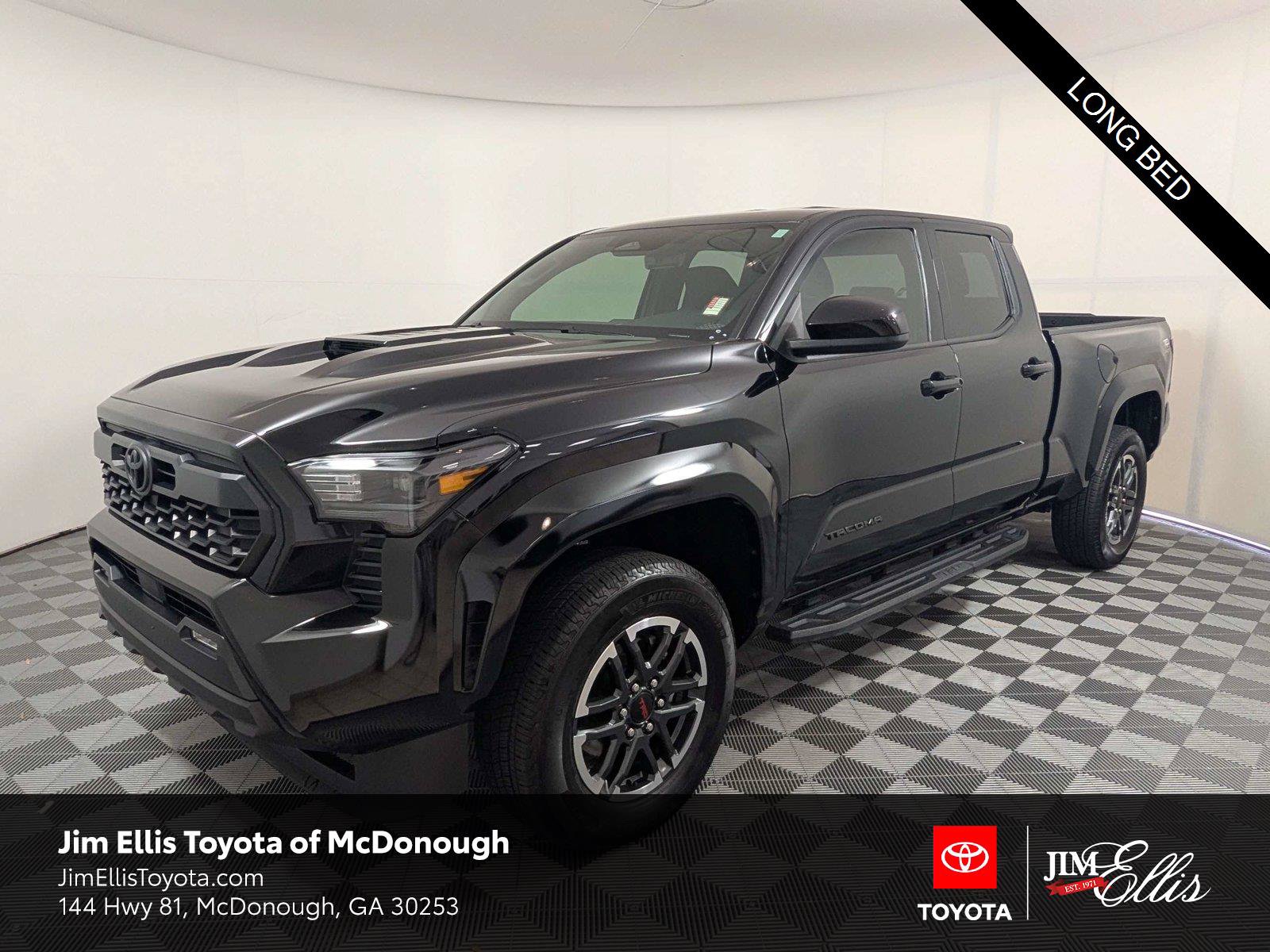 Certified 2025 Toyota Tacoma TRD Sport AWD/4WD image 1
