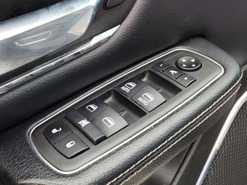 Used 2024 RAM 1500 Laramie image 17