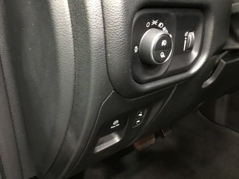 Used 2022 RAM 1500 Big Horn AWD/4WD image 9