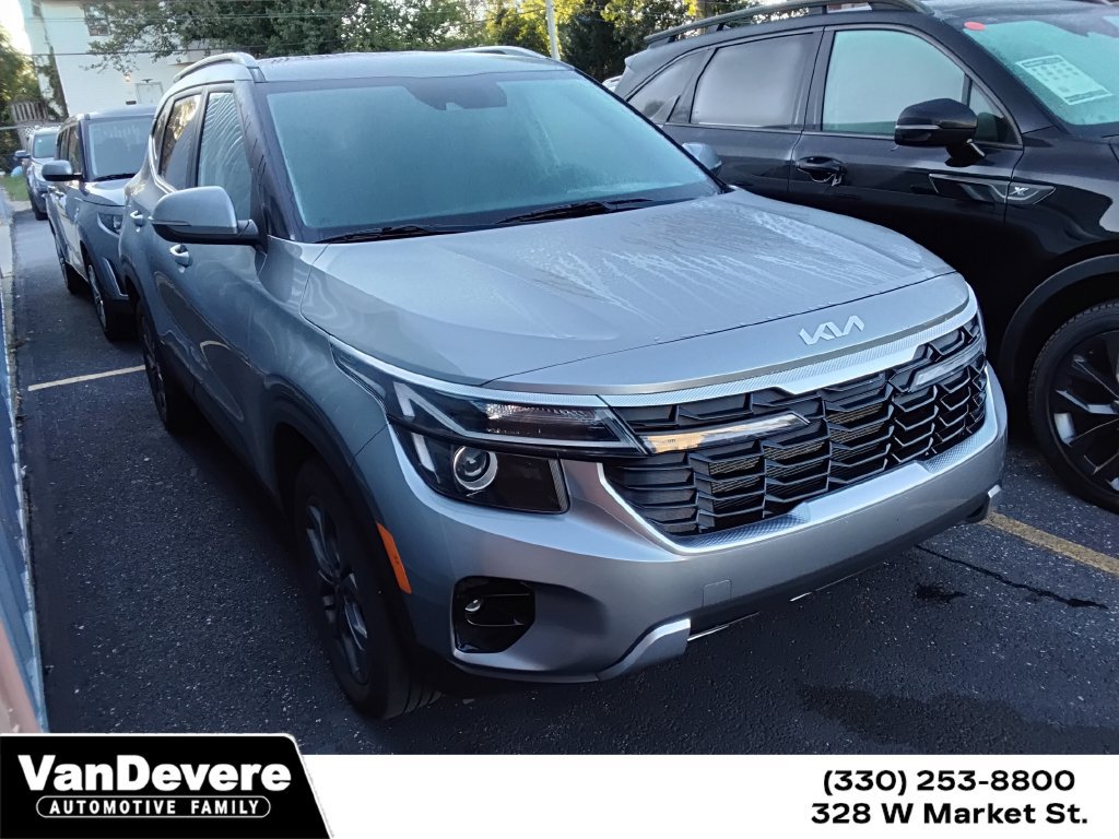 Used 2024 Kia Seltos S AWD/4WD image 1