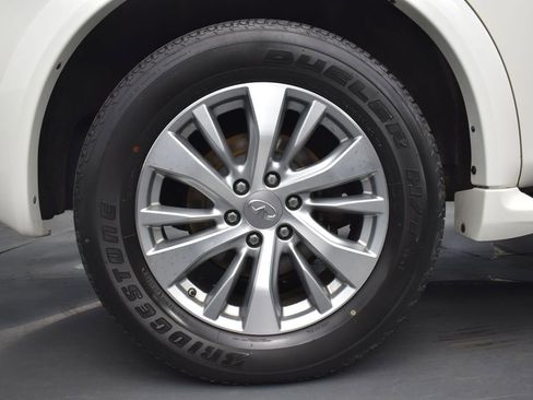 Used 2017 INFINITI QX80 4WD w/ Driver Assistance Package image 8